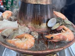 -一口猪海鲜浑锅·东北家常菜