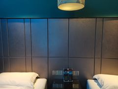 -粤塔x电竞酒店(深圳龙华大浪后浪新天地店)