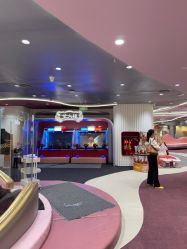 -奈尔宝·国风主题儿童乐园·亲子餐厅(豫园商城店)