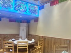 -乡土特色.冷锅鱼.牦牛肉汤锅