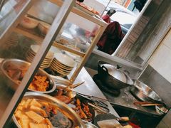-松树干拌面店