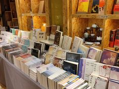 -新华里咖啡书吧(新华书店小寨店)