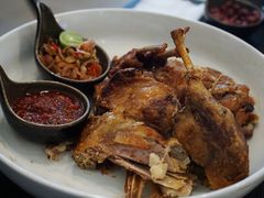 脏脏鸭-THE PAWON·8碗(古北SOHO店)