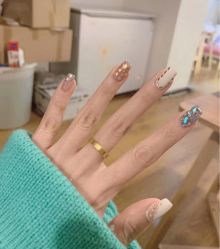 -悦指间美甲美睫