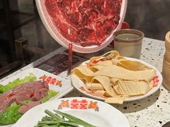 -红九格老火锅(三峡广场店)