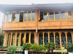 -猫的天空之城概念书店(丽江古城饮玉巷店)
