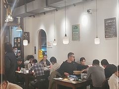 大堂-乔街深夜食堂·小龙虾·高压锅生蚝(杭州总店)