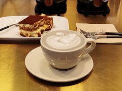 黑芝麻牛轧糖拿铁-KYO COFFEE(胶州路店)