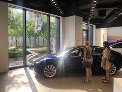 -TESLA 特斯拉(上海太古汇体验店)