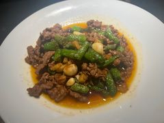 杭椒爆炒牛肉-新白鹿餐厅(金鹰新街口店)
