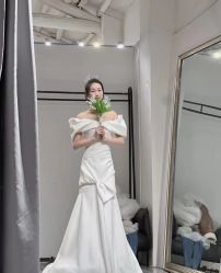 -Lady  Jane高端婚纱礼服馆