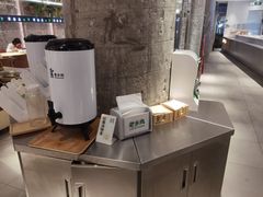 -老乡鸡(上海白玉兰广场店)