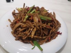-丹江口渔村·湘味厨房(桃园店)