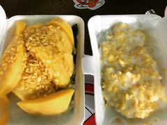 -芒果糯米饭摊子