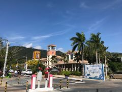 -亚龙湾亚泰商业街