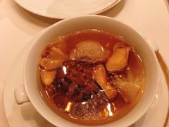 松茸花菇炖菌黄汤-金轩中餐厅 Jin Xuan(浦东丽思卡尔顿酒店)