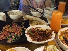 -隔壁老王·家常云南菜(花巷店)