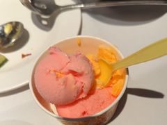 -领鲜活海鲜榴莲自助火锅(东门店)