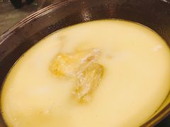 -鲜入围煮花胶鸡海鲜火锅