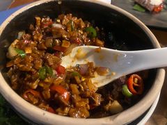 传统黑三剁配薄饼-雀舞云南菜(天津天河城购物中心店)