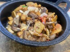 -老钟家烤羊排·敦伊阁清真餐厅胡羊焖饼