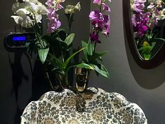 -迪瓦娜按摩和水疗中心