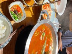 -野山舂·贵州现舂酸汤火锅(鸿通城店)