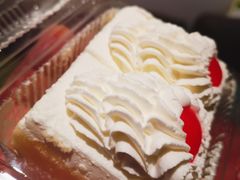 -红宝石·鲜奶小方·海派西点房(万航店)