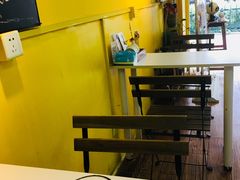 -志龙皇冠吃货椰子铺