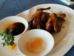 脆皮炸乳鸽-鹭江宾馆·观海餐厅