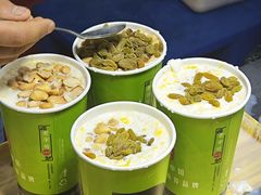 -正宁路小吃夜市