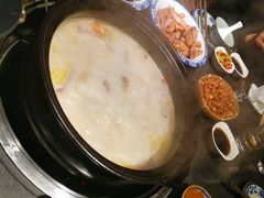 -大匠工房古船木艺术餐厅·猪肚鸡专门店(长白仙岛店)