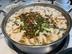 -德林酸菜鱼火锅(南丹店)