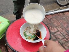 -云南大锅豆浆店