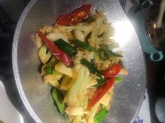 -卢大鲜鱼头捞饭(美利广场店)