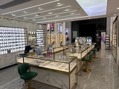 -世纪大明眼镜·蔡司战略授权店(汉街店)