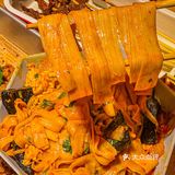 中街这，一条街都是他家！！