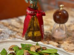 甜豆炒火腿-BROWNSTONE布朗石西班牙餐厅(富城店)