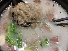 -小杨生煎(金山百联购物中心3楼店)