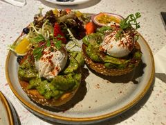 罗勒酱杂菌班尼迪蛋-BE BRIGHT KITCHEN(正佳广场店)