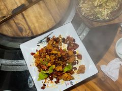 -人民公社铁锅炖·东北菜(卫国道店)