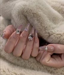 -雪儿·YuKi美甲美睫皮肤管理Salon