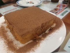 小龙凤漏奶华-小龍鳳餐室(番禺路店)