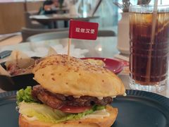 -必胜客餐厅(昆百大泰业城店)