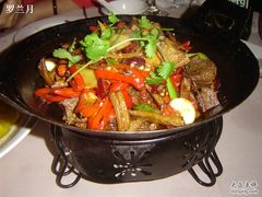 干锅牛腩-小巴辣子川湘菜餐厅(星游城店)