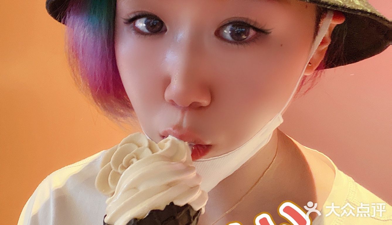 【麦当劳】秋限｛山茶花华夫筒｝，绝美小香风