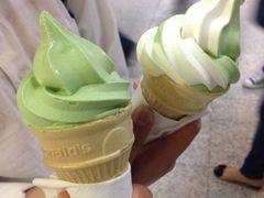 抹茶冰淇淋-麦当劳(中山公园龙之梦店)