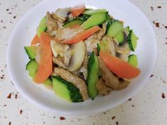 -爱的果实月嫂育婴师(世纪东方店)