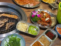 -明洞阿姨·韩式酱蟹烤肉·创意料理(三元桥店)