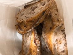蔓越莓核桃法棍-WHEAT&BAKER-麥(凯德来福士店)